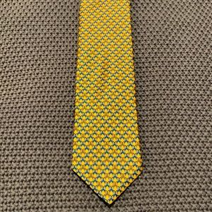Saks Fifth Avenue tie, 100% pure silk, made in Italy, new without tags